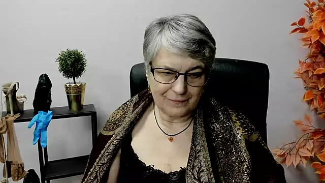 IrisDream online show from February 12, 1:16 pm