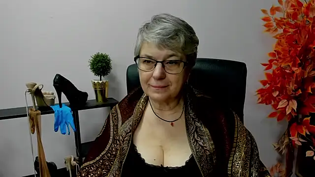 IrisDream online show from February 13, 10:34 am