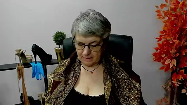 IrisDream online show from February 13, 1:37 pm