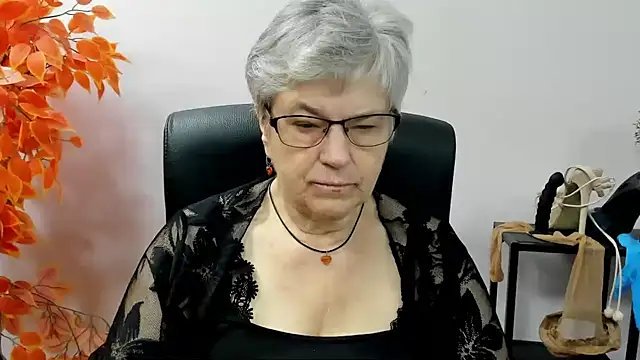 IrisDream online show from September 25, 6:17 am