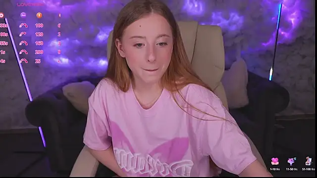 Snapshot of SilverrMoon chatting on March 11, 1:48 am SilverrMoon online show from March 11, 1:48 am