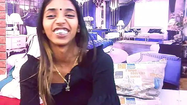 Snapshot of IndianSexySlender chatting on November 16, 5:13 am IndianSexySlender online show from November 16, 5:13 am