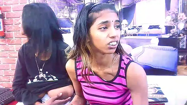 Snapshot of IndianSexySlender chatting on November 25, 5:29 am IndianSexySlender online show from November 25, 5:29 am