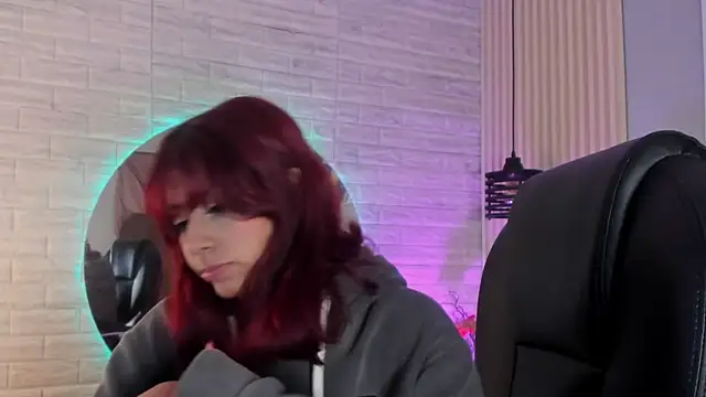 Snapshot of cloe__palmer chatting on December 5, 12:22 pm cloe palmer online show from December 5, 12:22 pm