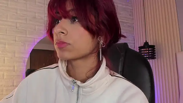 Snapshot of cloe__palmer chatting on December 11, 3:58 pm cloe palmer online show from December 11, 3:58 pm