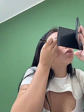 Snapshot of iiris_ chatting on November 4, 2:38 pm iiris online show from November 4, 2:38 pm