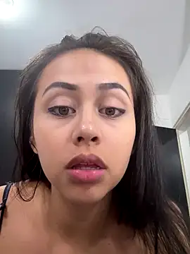 Snapshot of iiris_ chatting on November 6, 4:13 am iiris online show from November 6, 4:13 am