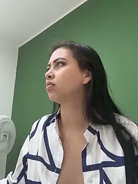 Snapshot of iiris_ chatting on November 11, 2:50 pm iiris online show from November 11, 2:50 pm