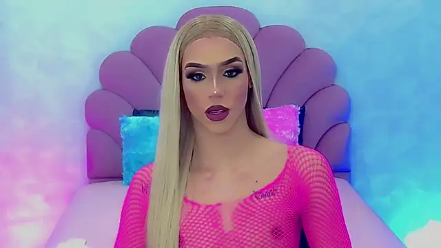 Snapshot of briana_sex32 chatting on January 20, 3:48 am briana sex32 online show from January 20, 3:48 am