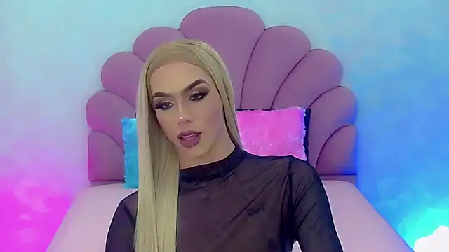 Snapshot of briana_sex32 chatting on January 20, 10:07 am briana sex32 online show from January 20, 10:07 am