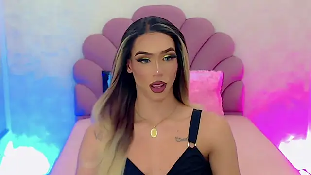 Snapshot of briana_sex32 chatting on January 29, 8:29 am briana sex32 online show from January 29, 8:29 am