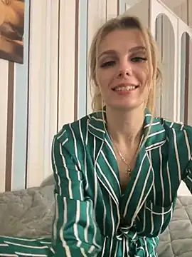 Snapshot of Liya_my chatting on January 15, 10:13 pm Liya my online show from January 15, 10:13 pm