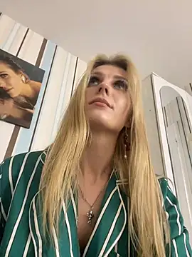 Snapshot of Liya_my chatting on February 12, 5:16 pm Liya my online show from February 12, 5:16 pm
