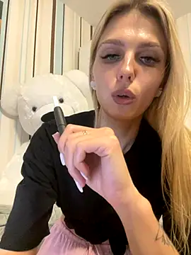Snapshot of Liya_my chatting on September 13, 7:46 pm Liya my online show from September 13, 7:46 pm