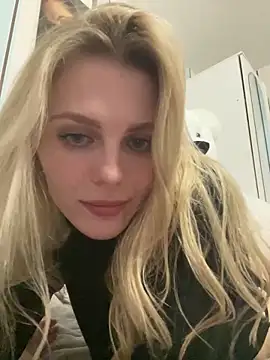 Snapshot of Liya_my chatting on March 23, 4:55 pm Liya my online show from March 23, 4:55 pm
