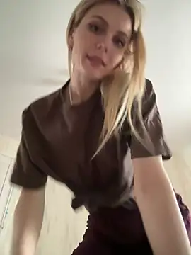 Snapshot of Liya_my chatting on March 30, 1:12 pm Liya my online show from March 30, 1:12 pm