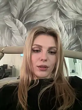 Snapshot of Liya_my chatting on April 19, 7:51 am Liya my online show from April 19, 7:51 am