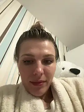 Snapshot of Liya_my chatting on May 7, 6:24 pm Liya my online show from May 7, 6:24 pm