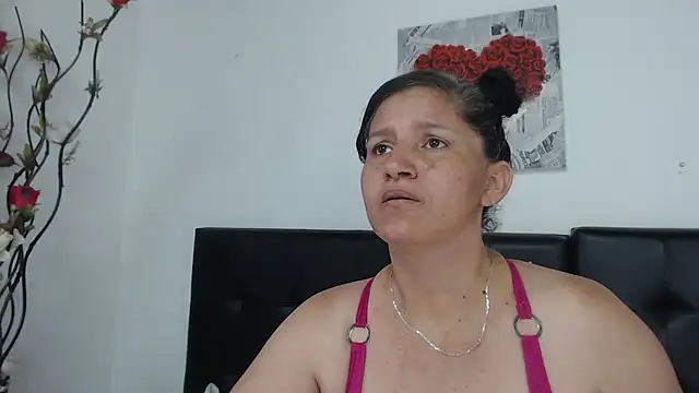 Angelinna Milf online show from January 3, 6:57 pm