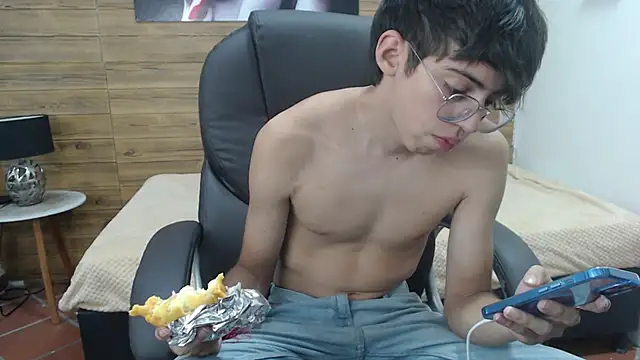 jhoellx online show from February 18, 3:54 pm