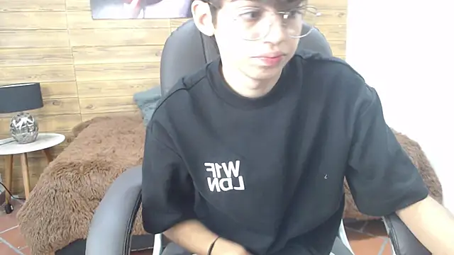 jhoellx online show from March 8, 12:41 pm