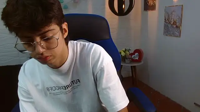 jhoellx online show from September 14, 1:21 pm