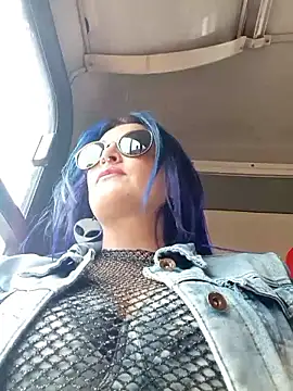 sophie banger online show from January 8, 7:38 pm