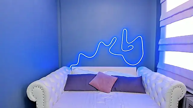 rock n roxy online show from February 15, 4:14 am