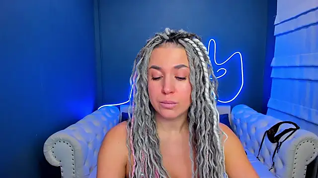 rock n roxy online show from February 5, 1:10 am