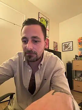 Snapshot of defbond420 chatting on September 12, 10:32 pm defbond420 online show from September 12, 10:32 pm