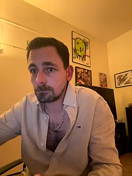 Snapshot of defbond420 chatting on September 27, 8:47 pm defbond420 online show from September 27, 8:47 pm