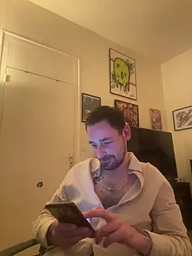 Snapshot of defbond420 chatting on October 1, 10:38 pm defbond420 online show from October 1, 10:38 pm