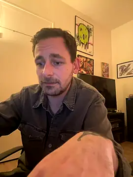 Snapshot of defbond420 chatting on October 18, 8:42 pm defbond420 online show from October 18, 8:42 pm