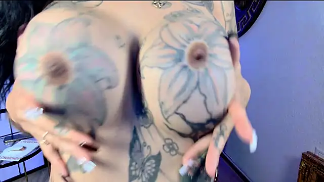 Snapshot of LeylaDelAmor chatting on September 15, 11:10 am LeylaDelAmor online show from September 15, 11:10 am