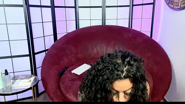 Snapshot of LeylaDelAmor chatting on November 3, 11:44 am LeylaDelAmor online show from November 3, 11:44 am