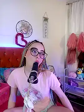 Snapshot of Yennastone chatting on January 1, 10:03 pm Yennastone online show from January 1, 10:03 pm