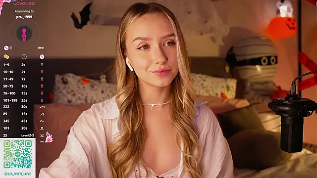 HollisBeckett online show from October 27, 3:10 am