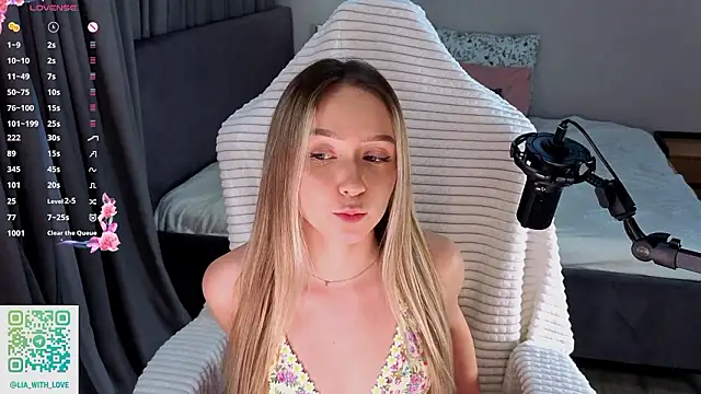 HollisBeckett online show from February 9, 3:10 am