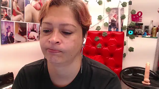 Snapshot of eva_twiss chatting on February 28, 11:47 am eva twiss online show from February 28, 11:47 am