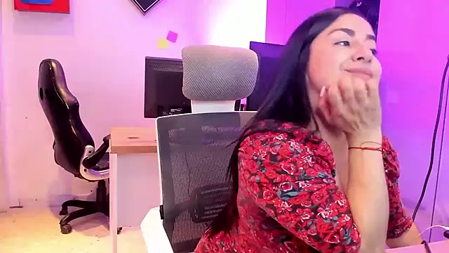 Kimkalifa  online show from October 17, 12:52 pm