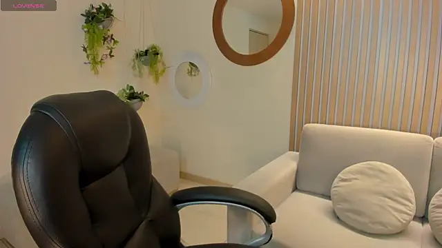 ChloePreston  online show from February 5, 10:20 am