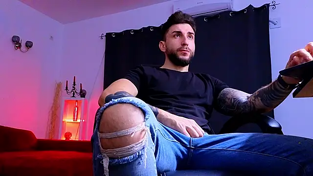 Snapshot of MightyAaron66 chatting on November 18, 3:27 pm MightyAaron66 online show from November 18, 3:27 pm