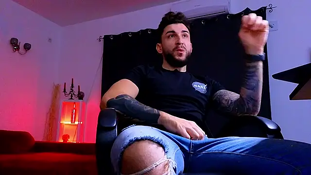 Snapshot of MightyAaron66 chatting on November 20, 3:28 am MightyAaron66 online show from November 20, 3:28 am