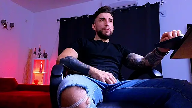 MightyAaron66 online show from December 5, 5:38 am