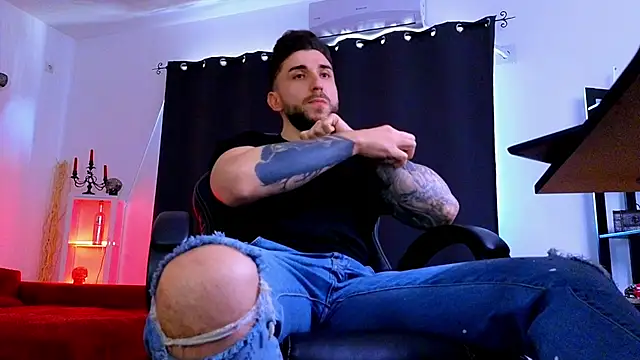 MightyAaron66 online show from April 20, 7:44 am