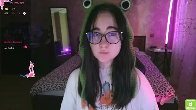 Snapshot of el_sweety chatting on November 7, 9:09 am el sweety online show from November 7, 9:09 am