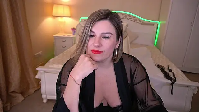 KiraRoxx online show from March 18, 9:53 pm