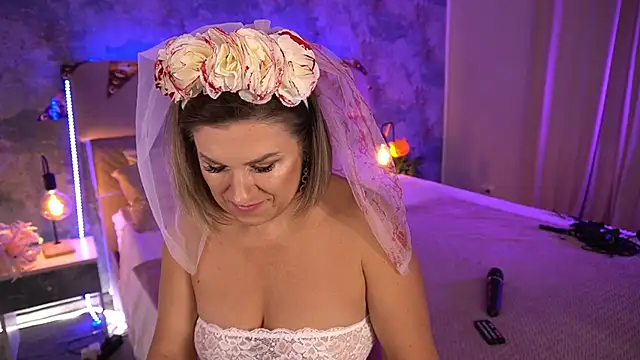 KiraRoxx online show from October 30, 10:32 pm