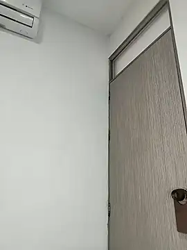 Snapshot of cuteluci_ chatting on January 12, 12:55 pm cuteluci online show from January 12, 12:55 pm