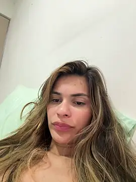 Snapshot of cuteluci_ chatting on January 28, 2:10 pm cuteluci online show from January 28, 2:10 pm